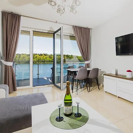 Mazurskie Klimaty شقة